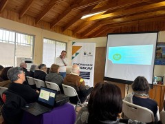 PERSONAS MAYORES PARTICIPAN EN CHARLA SOBRE DEPRESIÓN Y SOLEDAD
